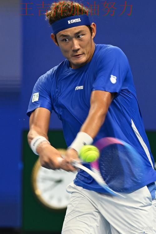 张之臻在欧冠中高效输出展现核心价值 让晋级悬念继续保留 张之臻在欧冠中高效输出展现核心价值 让晋级悬念继续保留